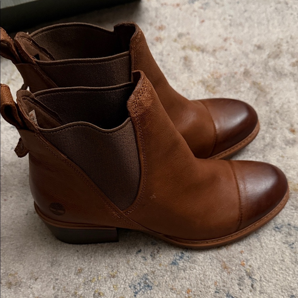 Timberland Tan Leather Ankle Booties
